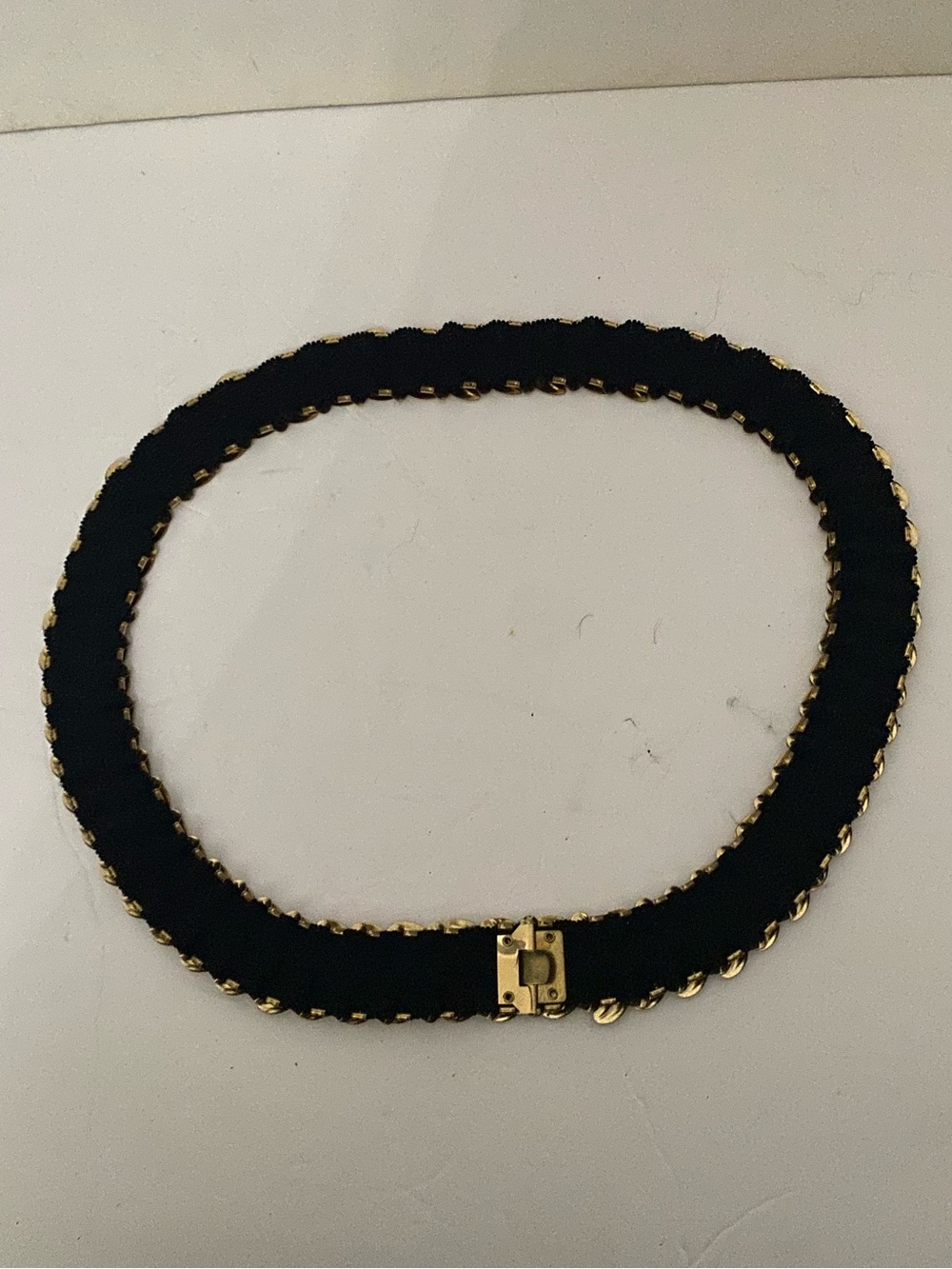 Vintage Gold Textured Petal-Link Elastic Belt - Picture 6 of 9